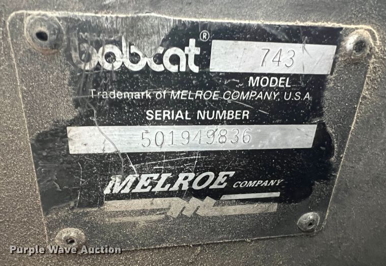 image for item MM9276 1989 Bobcat 743  skid steer loader