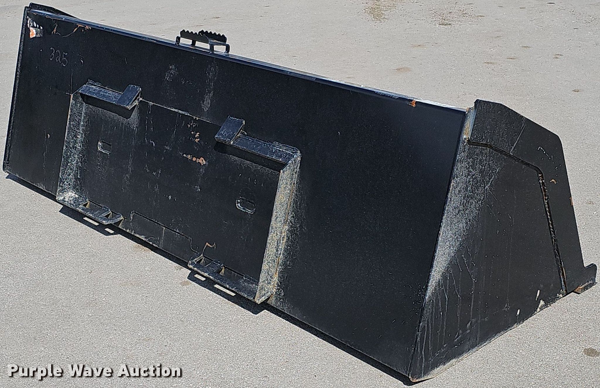 Kit Containers LLC skid steer bucket in Waterloo, NE Item MC9686 sold