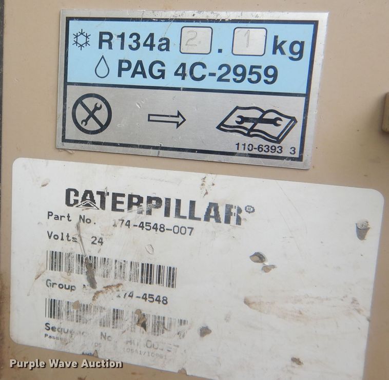image for item DJ7005 2005 Caterpillar 140H  motor grader