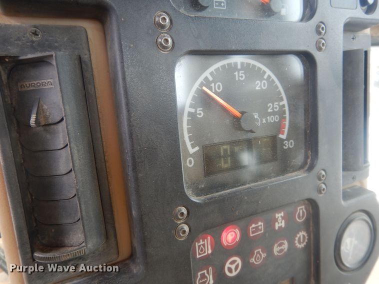 image for item DJ7005 2005 Caterpillar 140H  motor grader