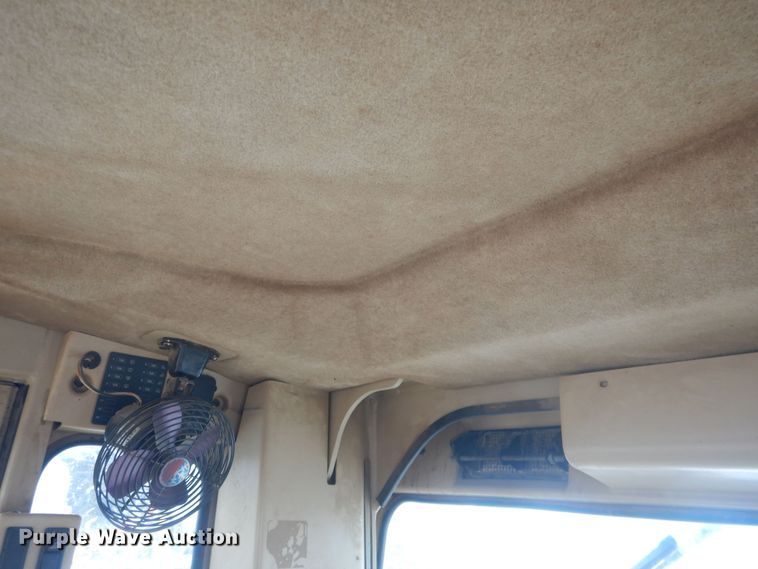 image for item DJ7005 2005 Caterpillar 140H  motor grader