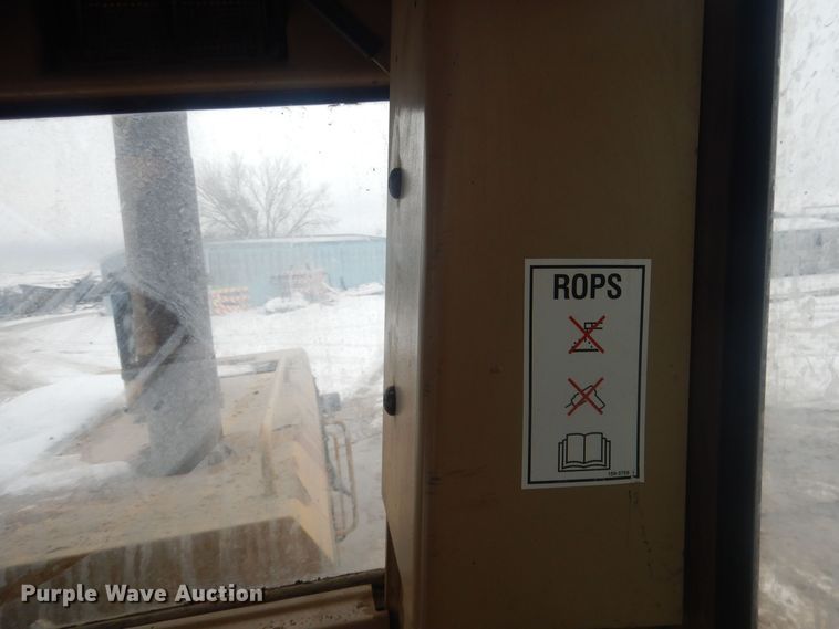 image for item DJ7005 2005 Caterpillar 140H  motor grader