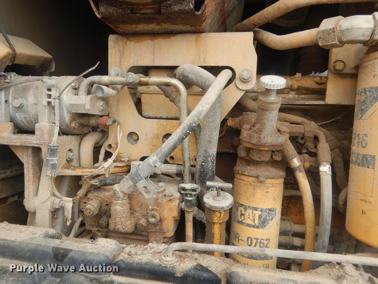 image for item DJ7005 2005 Caterpillar 140H  motor grader