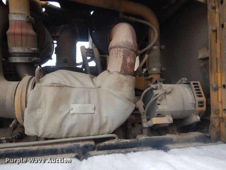 image for item DJ7005 2005 Caterpillar 140H  motor grader