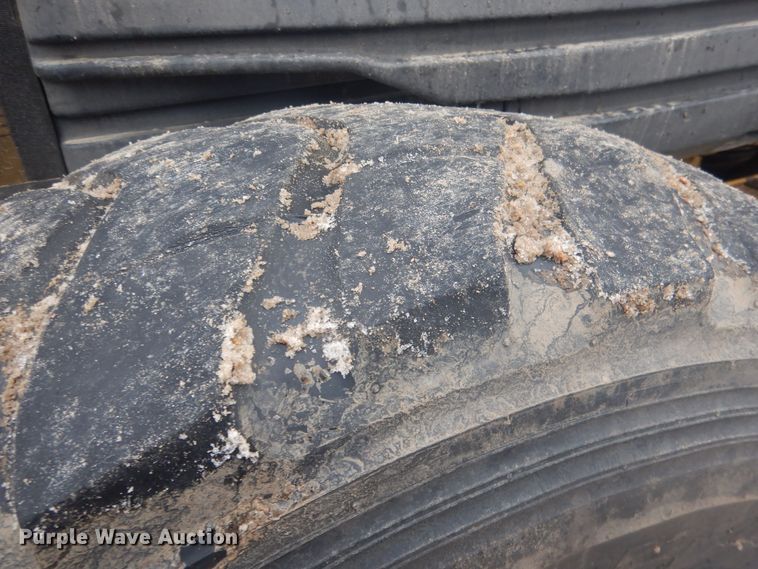 image for item DJ7005 2005 Caterpillar 140H  motor grader