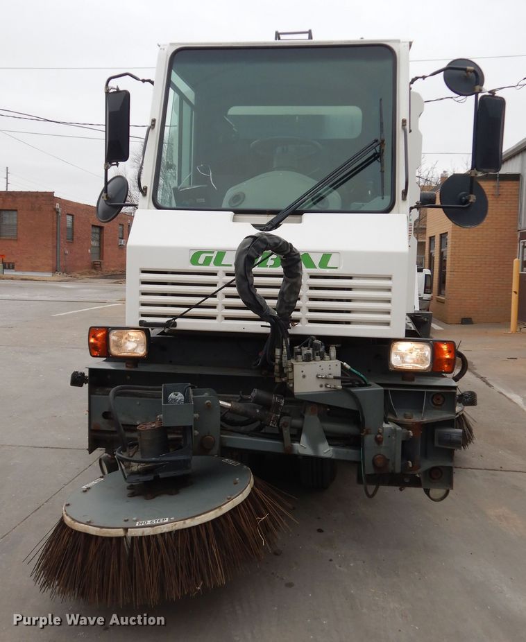 image for item DK7592 2015 Global M3  street sweeper truck