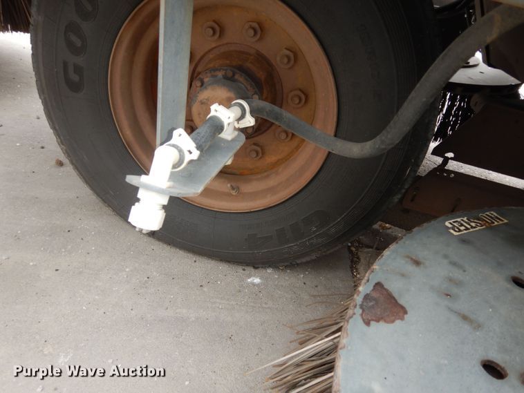 image for item DK7592 2015 Global M3  street sweeper truck