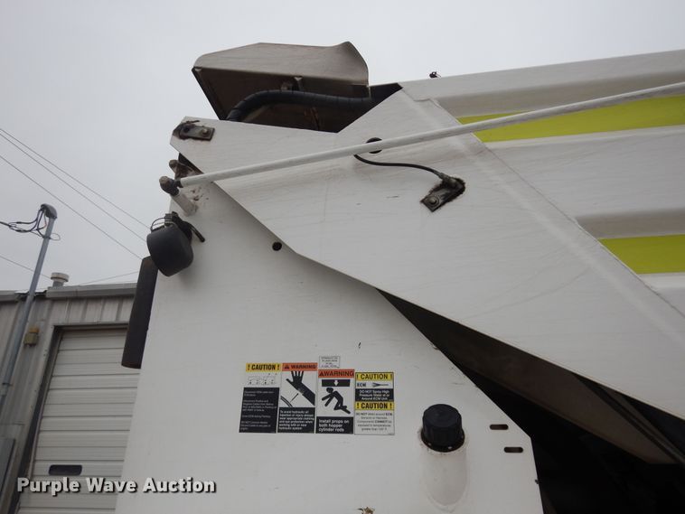 image for item DK7592 2015 Global M3  street sweeper truck