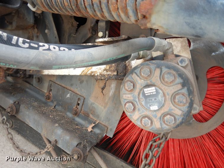 image for item DK7592 2015 Global M3  street sweeper truck