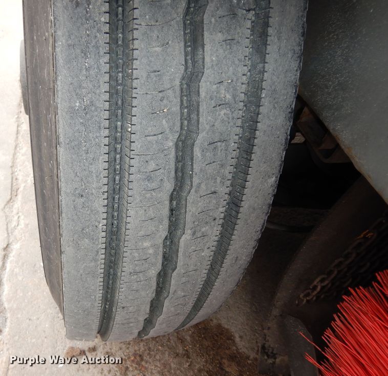 image for item DK7592 2015 Global M3  street sweeper truck