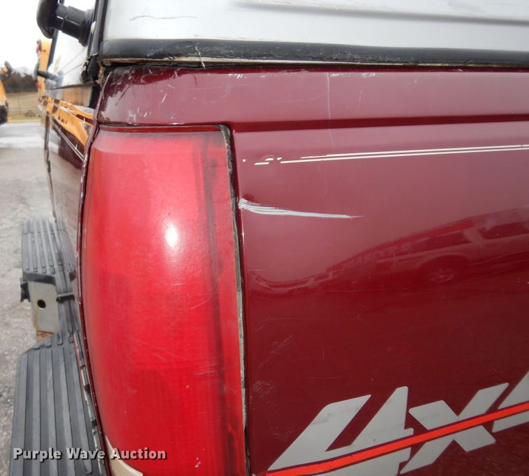 image for item DK7721 1996 GMC Sierra 2500  Club Cab pickup truck