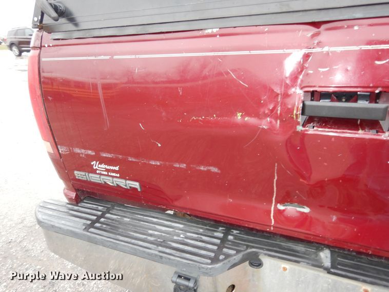 image for item DK7721 1996 GMC Sierra 2500  Club Cab pickup truck