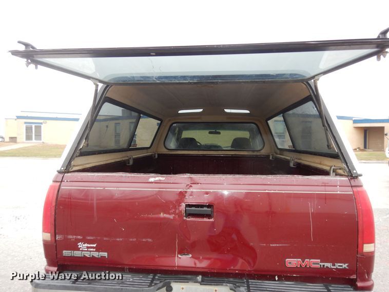 image for item DK7721 1996 GMC Sierra 2500  Club Cab pickup truck