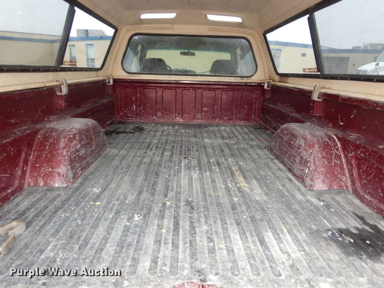 image for item DK7721 1996 GMC Sierra 2500  Club Cab pickup truck