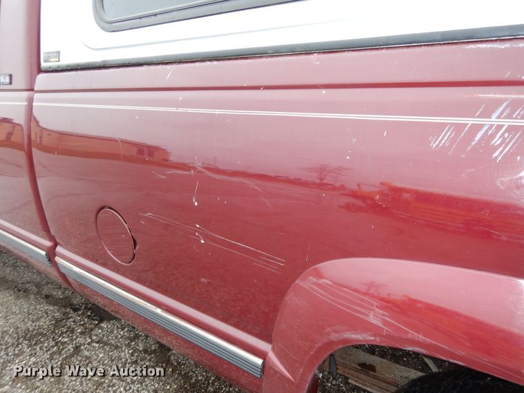 image for item DK7721 1996 GMC Sierra 2500  Club Cab pickup truck