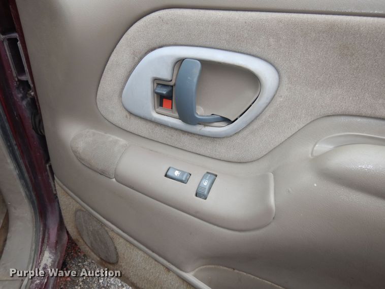 image for item DK7721 1996 GMC Sierra 2500  Club Cab pickup truck