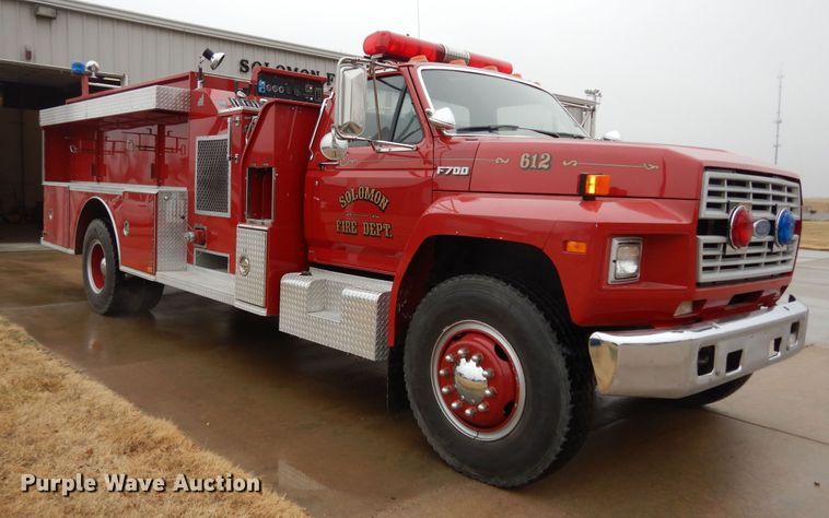 image for item DK7723 1987 Ford F700  pumper fire truck