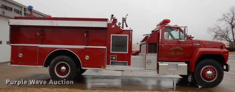 image for item DK7723 1987 Ford F700  pumper fire truck
