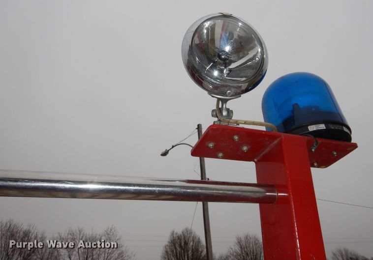 image for item DK7723 1987 Ford F700  pumper fire truck