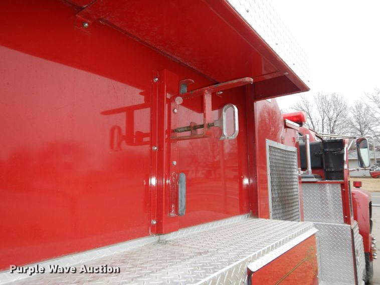 image for item DK7723 1987 Ford F700  pumper fire truck