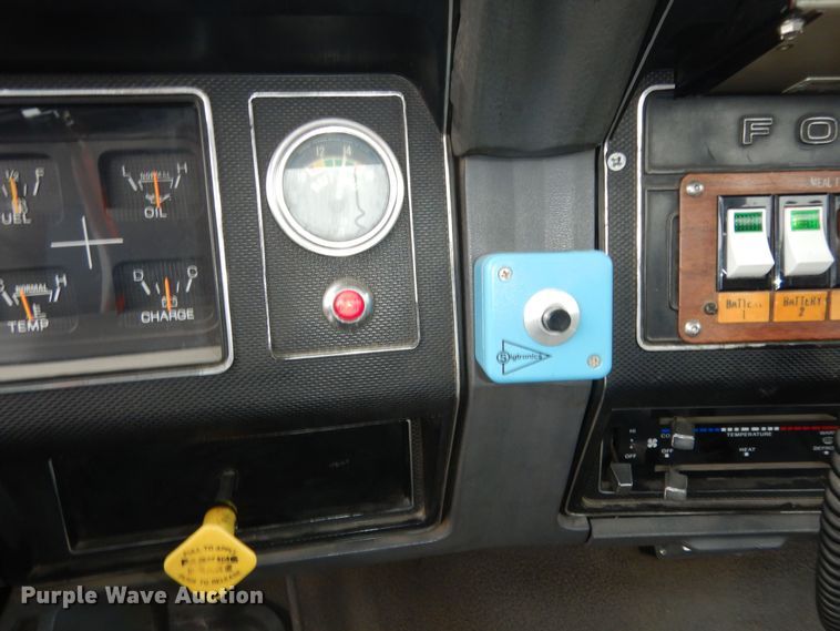 image for item DK7723 1987 Ford F700  pumper fire truck