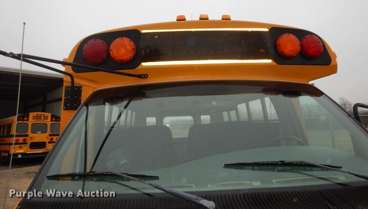 image for item DK7724 1998 Ford E350  school bus