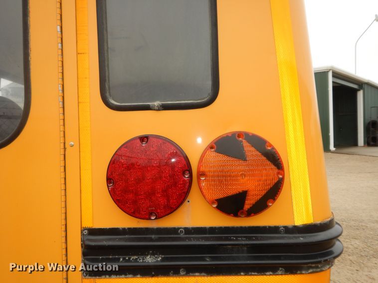 image for item DK7724 1998 Ford E350  school bus