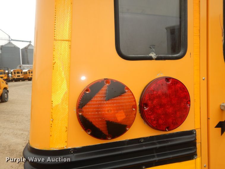 image for item DK7724 1998 Ford E350  school bus