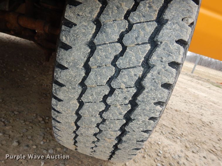 image for item DK7724 1998 Ford E350  school bus