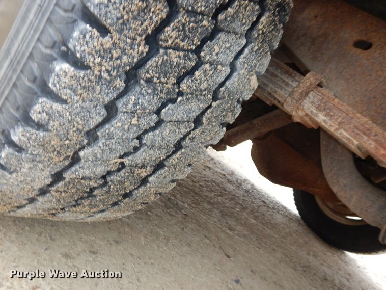 image for item DK7724 1998 Ford E350  school bus