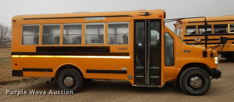 image for item DK7725 1998 Ford E350  school bus