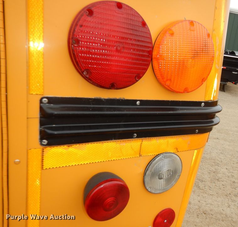 image for item DK7725 1998 Ford E350  school bus