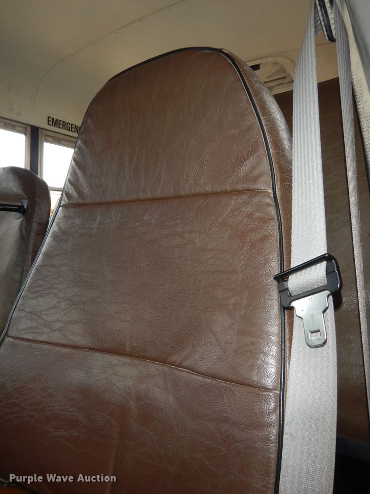 image for item DK7725 1998 Ford E350  school bus