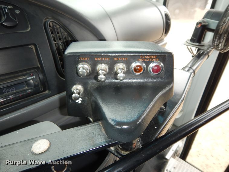 image for item DK7725 1998 Ford E350  school bus