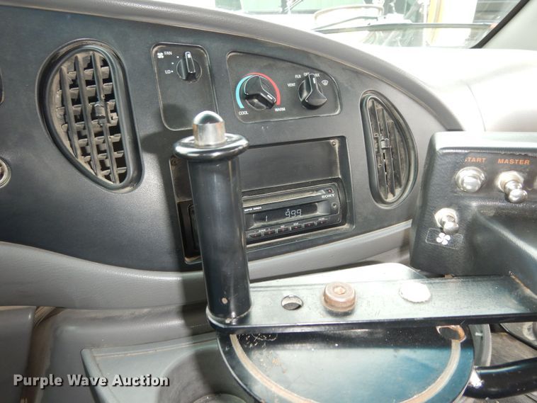 image for item DK7725 1998 Ford E350  school bus