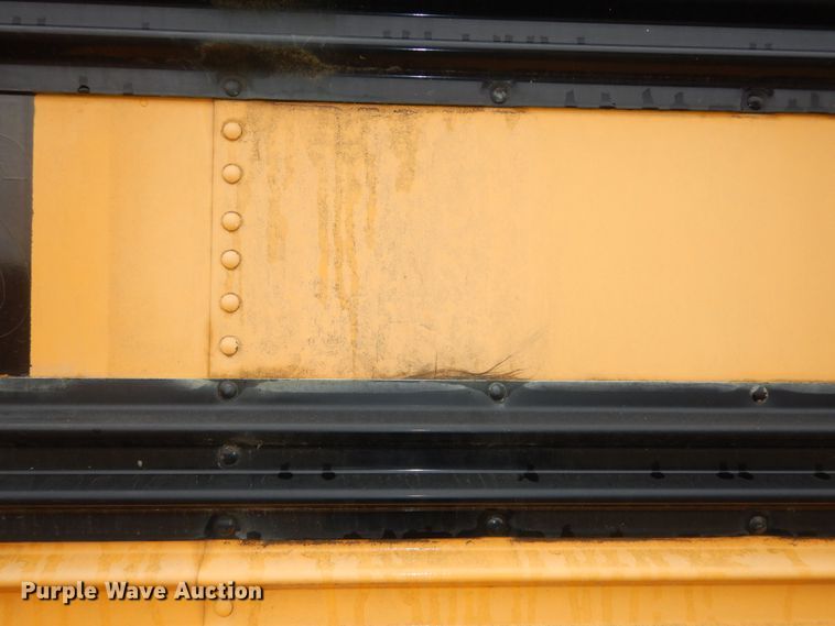 image for item DK7726 2000 Blue Bird TC2000  school bus