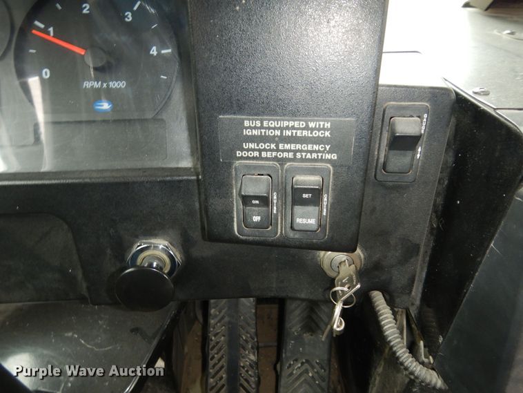 image for item DK7726 2000 Blue Bird TC2000  school bus