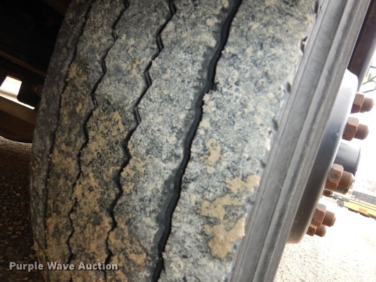 image for item DK7726 2000 Blue Bird TC2000  school bus