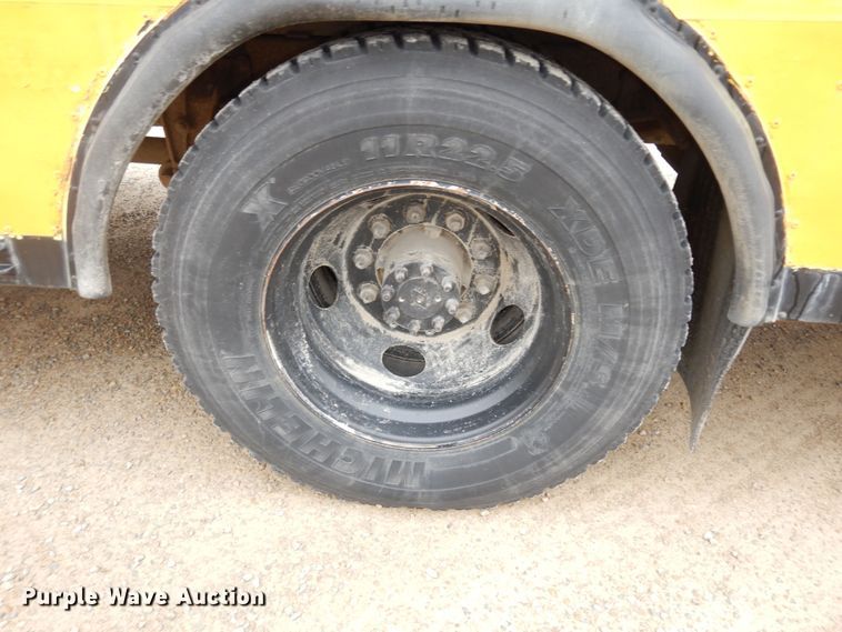 image for item DK7726 2000 Blue Bird TC2000  school bus