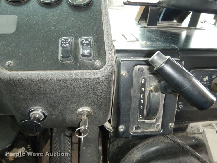 image for item DK7727 2001 Blue Bird TC2000  school bus