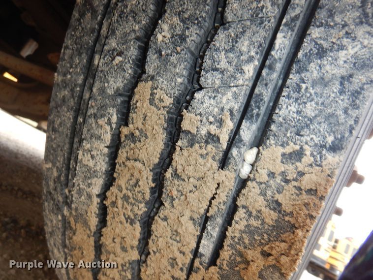 image for item DK7727 2001 Blue Bird TC2000  school bus