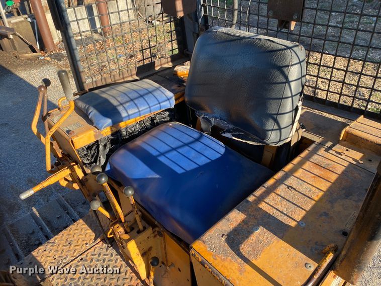 image for item DL7075 1978 Case 450  dozer