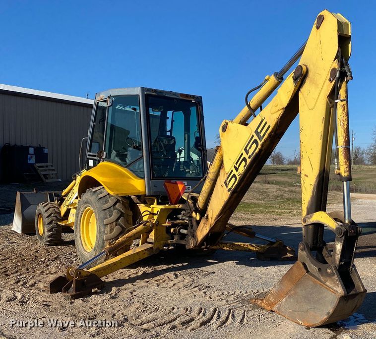 image for item DL7076 1999 New Holland 555E  backhoe