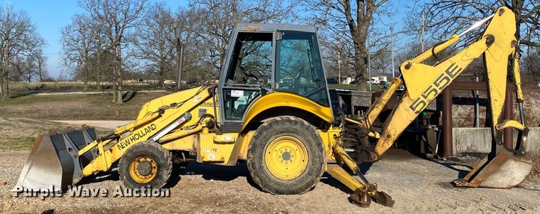 image for item DL7076 1999 New Holland 555E  backhoe