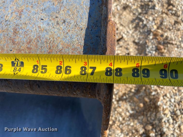 image for item DL7076 1999 New Holland 555E  backhoe