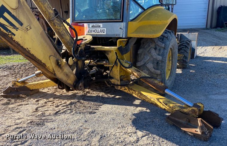 image for item DL7076 1999 New Holland 555E  backhoe
