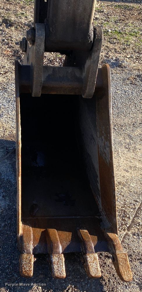 image for item DL7076 1999 New Holland 555E  backhoe