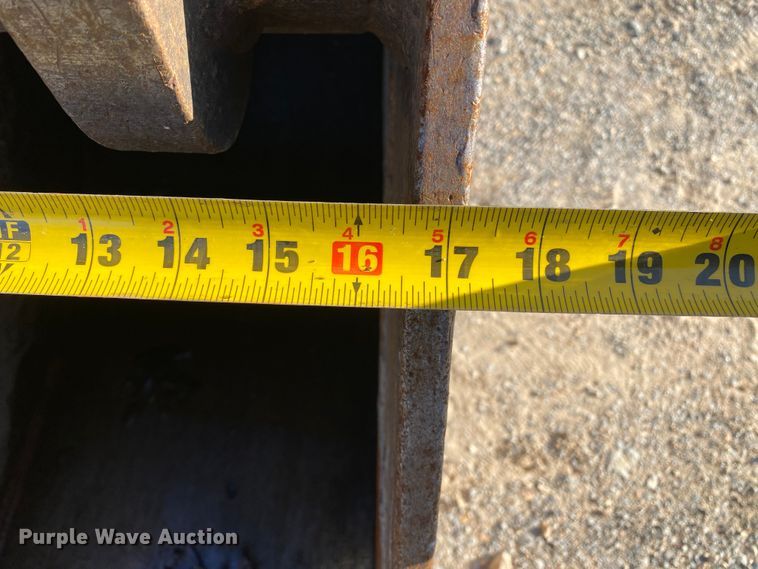 image for item DL7076 1999 New Holland 555E  backhoe