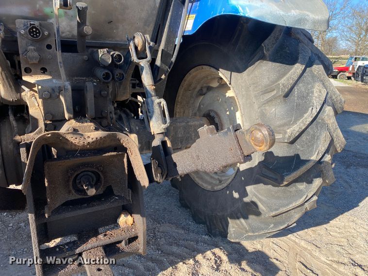 image for item DL7077 2006 New Holland TL100A  tractor