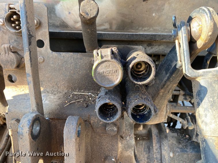 image for item DL7077 2006 New Holland TL100A  tractor